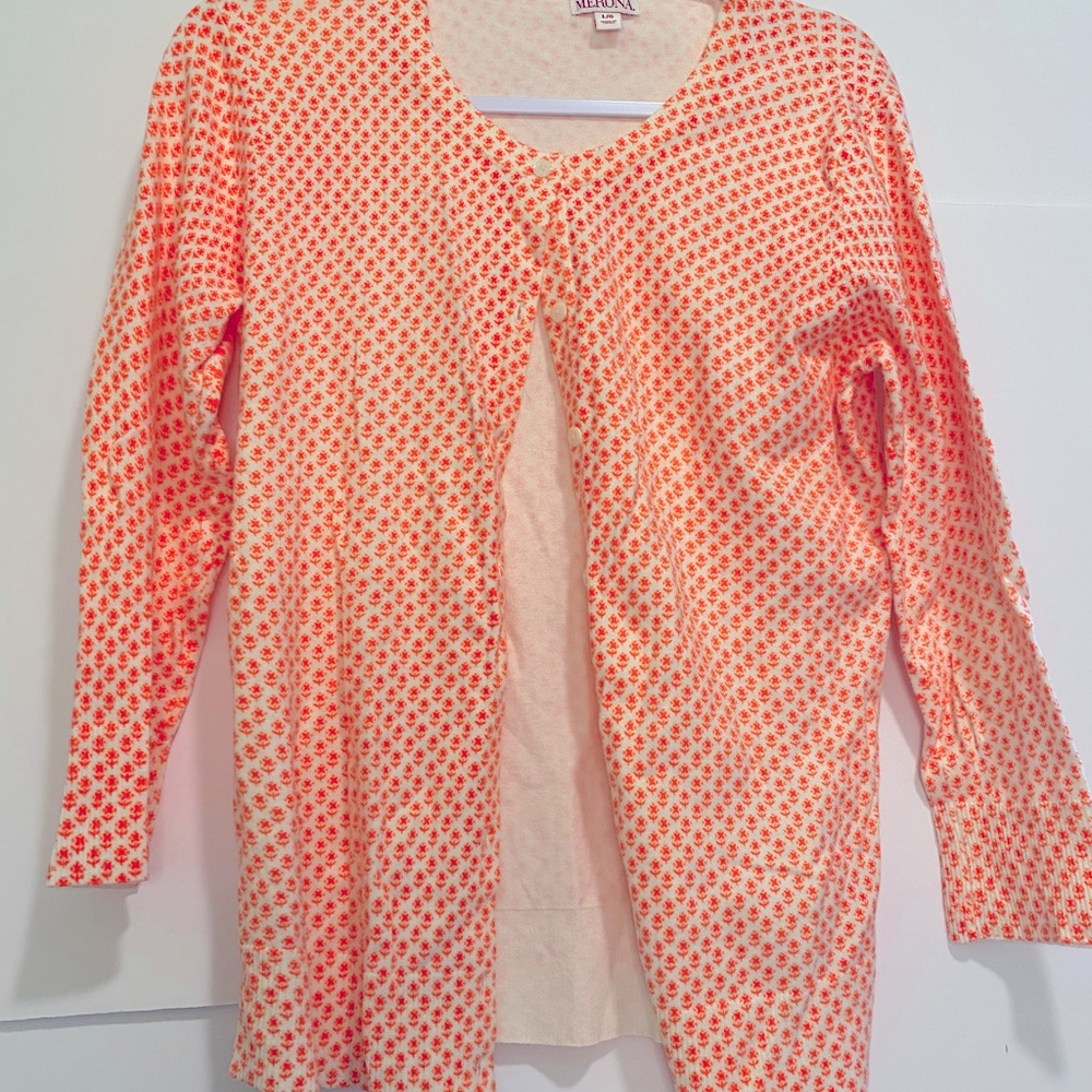 Merona cardigan. Cream w/bright orange. Great condition.